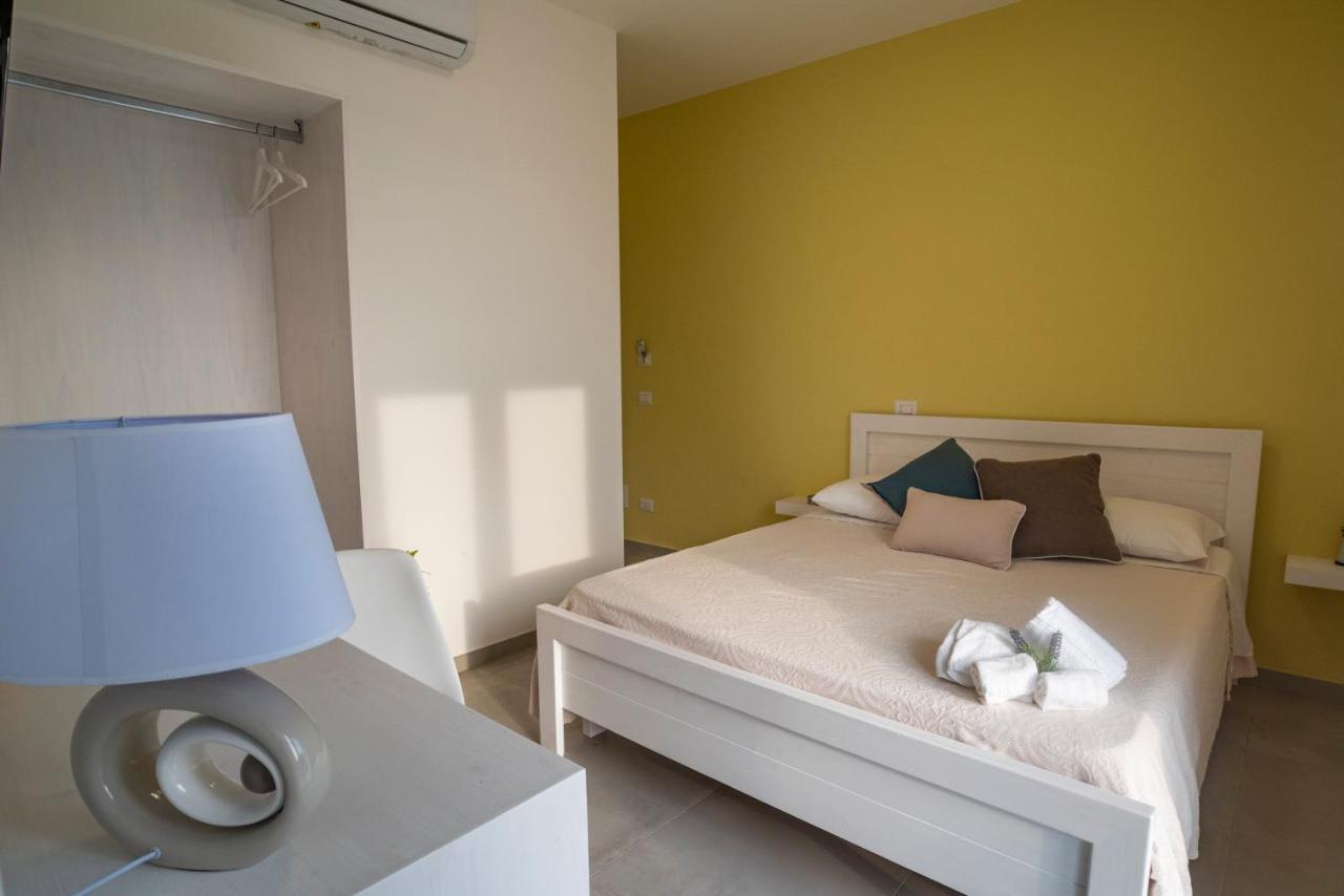 Bed and Breakfast Quasi In Porto Агрополи Экстерьер фото